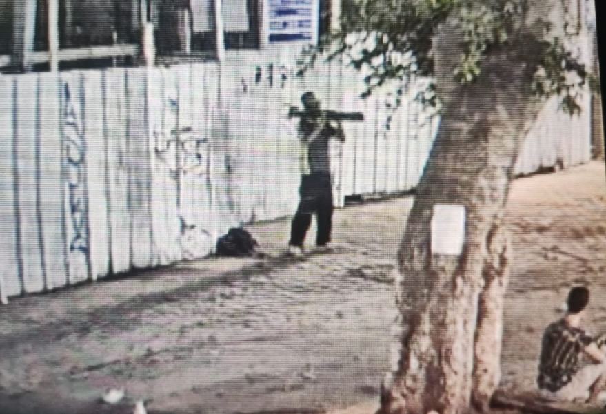 تل ابيب : إعتقال شخص حمل صاروخاً على كتفه 